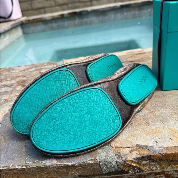 Tieks - Love Potion Rare Discontinued. Size 10. Very Good Condition. - Picture 9 of 9